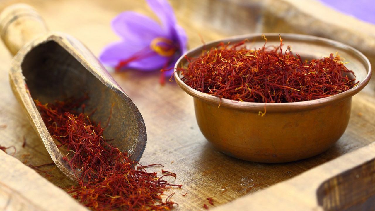 طلای سرخ ارزان شد/ صادرات زعفران تعریفی ندارد