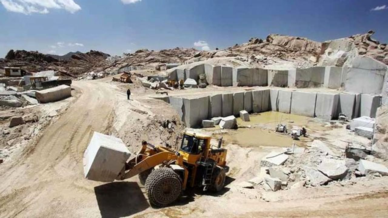 بهره‌برداران معادن کوچک و مانع عوارض صادراتی