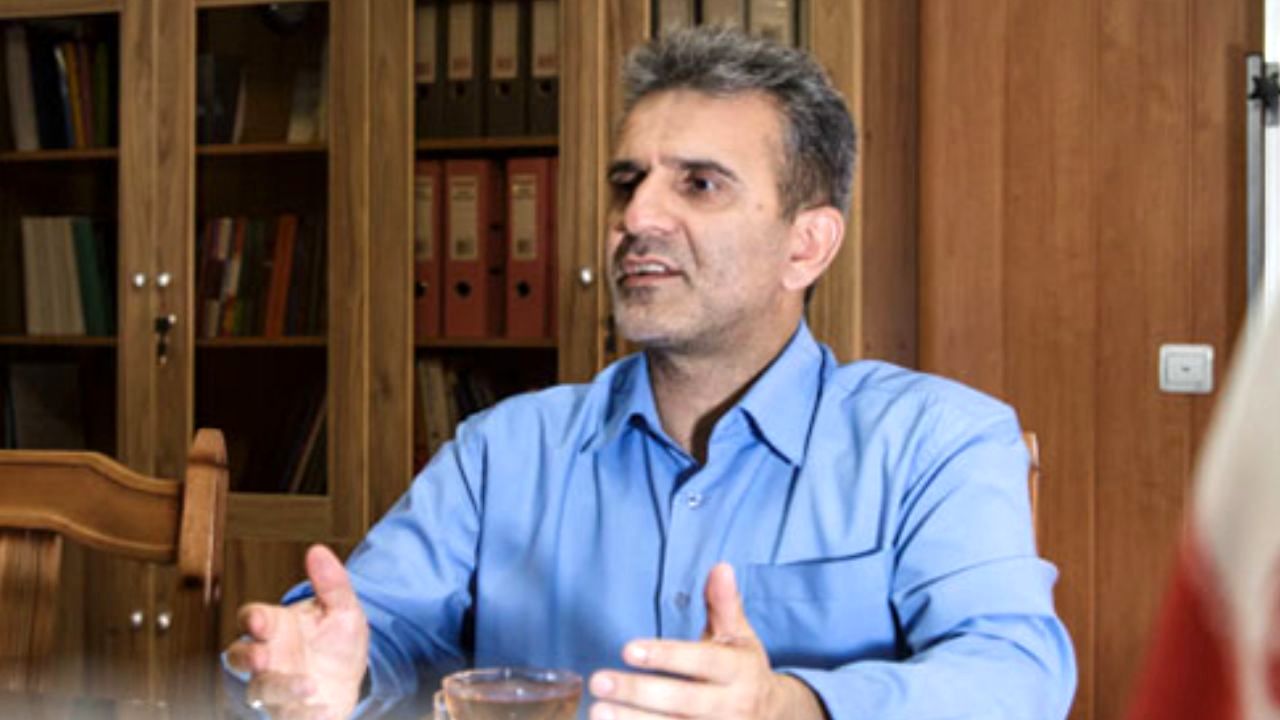 تیم‌های سیار بیماریابی کرونا به جای مراجعه به منازل، در محلات مستقر شوند