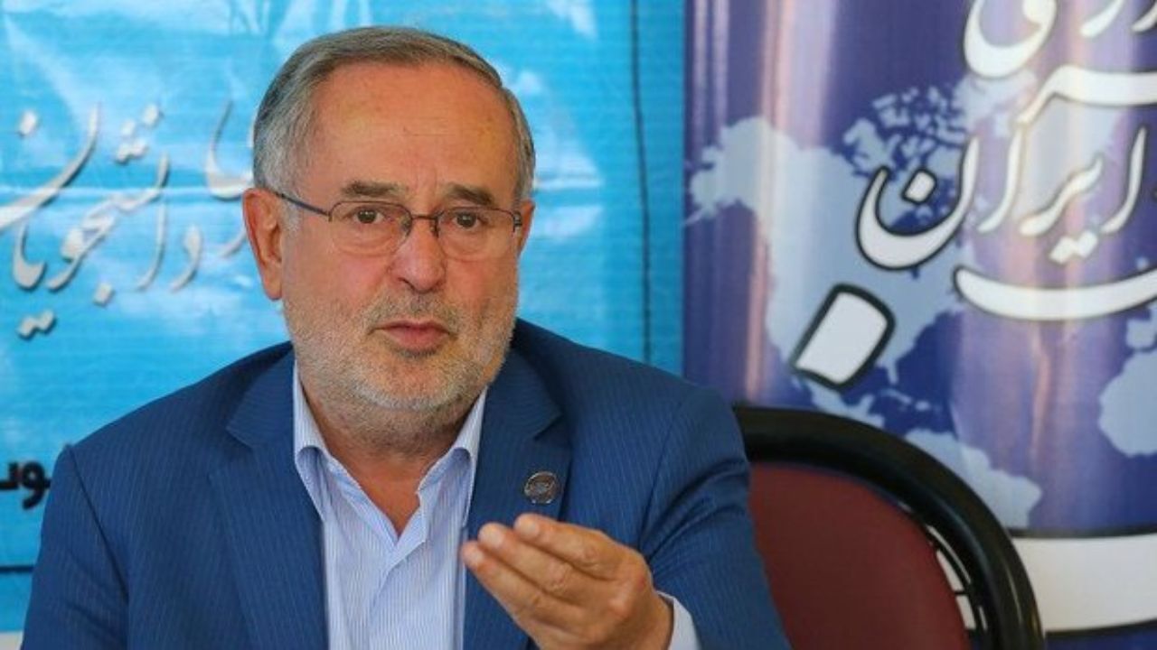 کرونا و شوک قرار گرفتن در لیست FATF عامل افزایش قیمت ارز و طلاست/ قرار گرفتن در لیست سیاه FATF تاثیرش را در ماه‌های خرداد و تیر نشان می‌دهد/ امکان مراودات فراهم نشود، نرخ ارز باز هم بالا می‌رود/ تورم با توییت برخی مسئولان کاهش نمی‌یابد