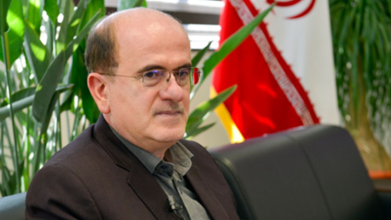 موج شیوع بیماری تا پایان فروردین در کشور وجود دارد/ باید برای روزهای بعد از کرونابرنامه داشته باشیم
