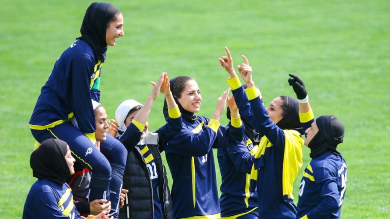 آماتور بودن چالش جدی لیگ فوتبال زنان است