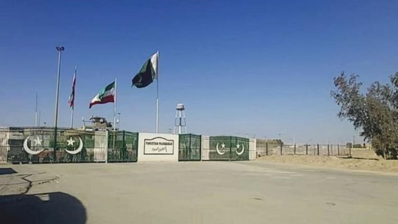 مرز پاکستان به ایران بازگشایی شد
