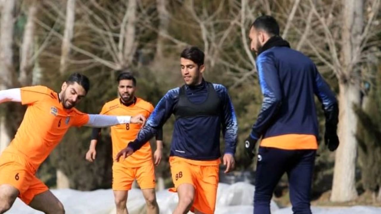 استقلالی‌ها برای برگزاری ادامه تمرینات بلاتکلیف هستند