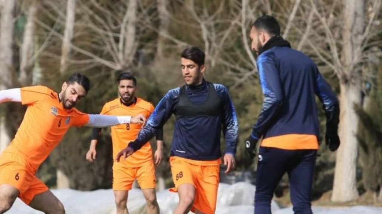 استقلالی‌ها برای برگزاری ادامه تمرینات بلاتکلیف هستند