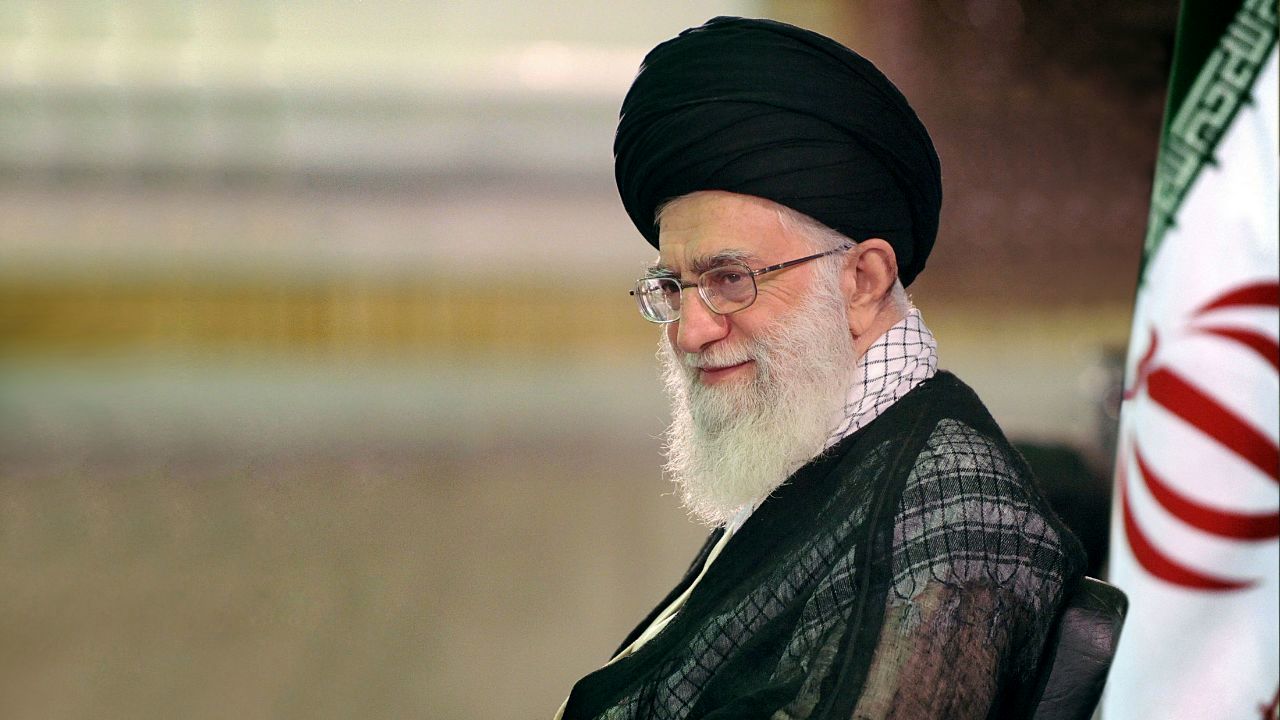 خاطره رهبر انقلاب از روزی که پدرشان فوت کرد
