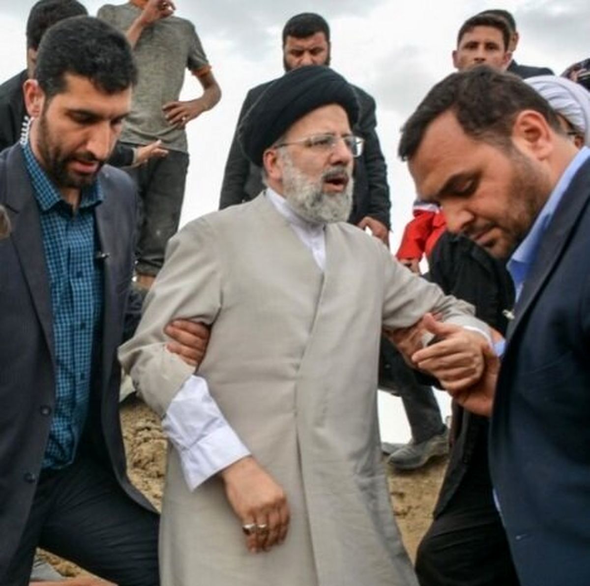 اعضای کابینه دولت رئیسی مانند «آش کشک خاله» میمانند