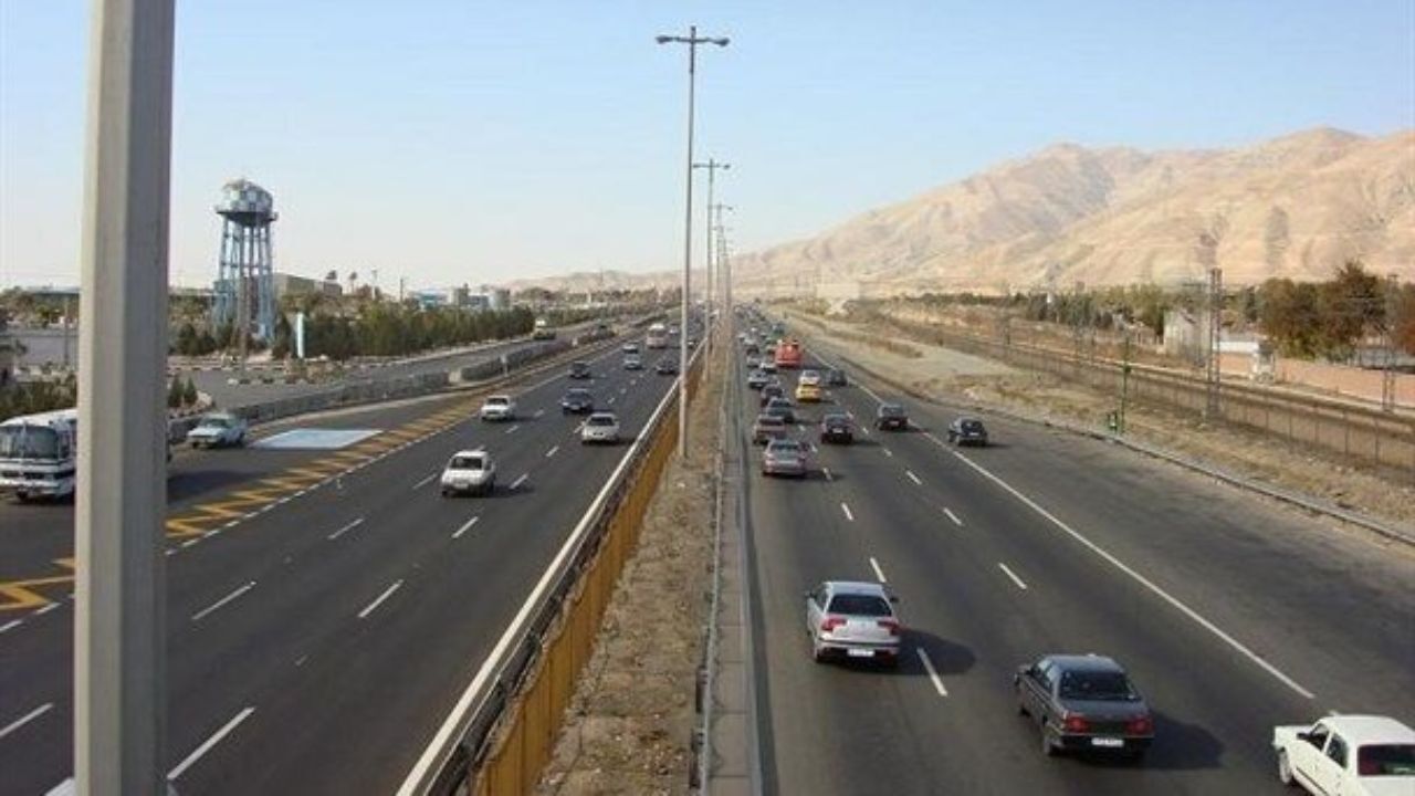 کدام جاده‌ها برفی و بارانی است/ وضعیت ترافیک در محورهای مواصلاتی