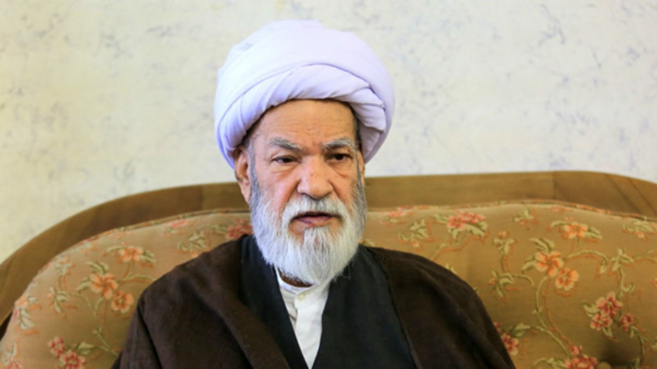 مصوبات ستاد ملی مبارزه با کرونا رعایت شود/ دولت بودجه لازم را برای مبارزه با کرونا فراهم کند/ دولت از حالا به فکر معیشت مردم در پساکرونا باشد