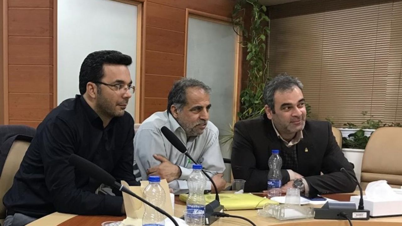 وزارت کار به بهانه کرونا قصد تفرق در جامعه کارگری را دارد/ امروز جلسه مزدی بدون حضور نمایندگان مجمع عالی کارگران و انجمن صنفی برگزار می‌شود