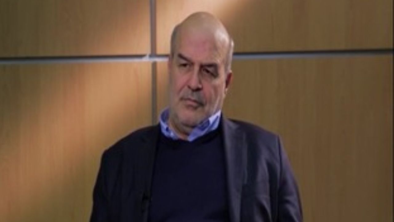 این سخن حضرت امام (ره) در بهشت زهرا که فرمودند «گیرم که پدران ما شما را به عنوان شاه انتخاب کردند» را باید همیشه زنده نگه داریم!/ بعد از چهل سال در مورد پهلوی صحبت کردن دیگر جالب نیست + فیلم