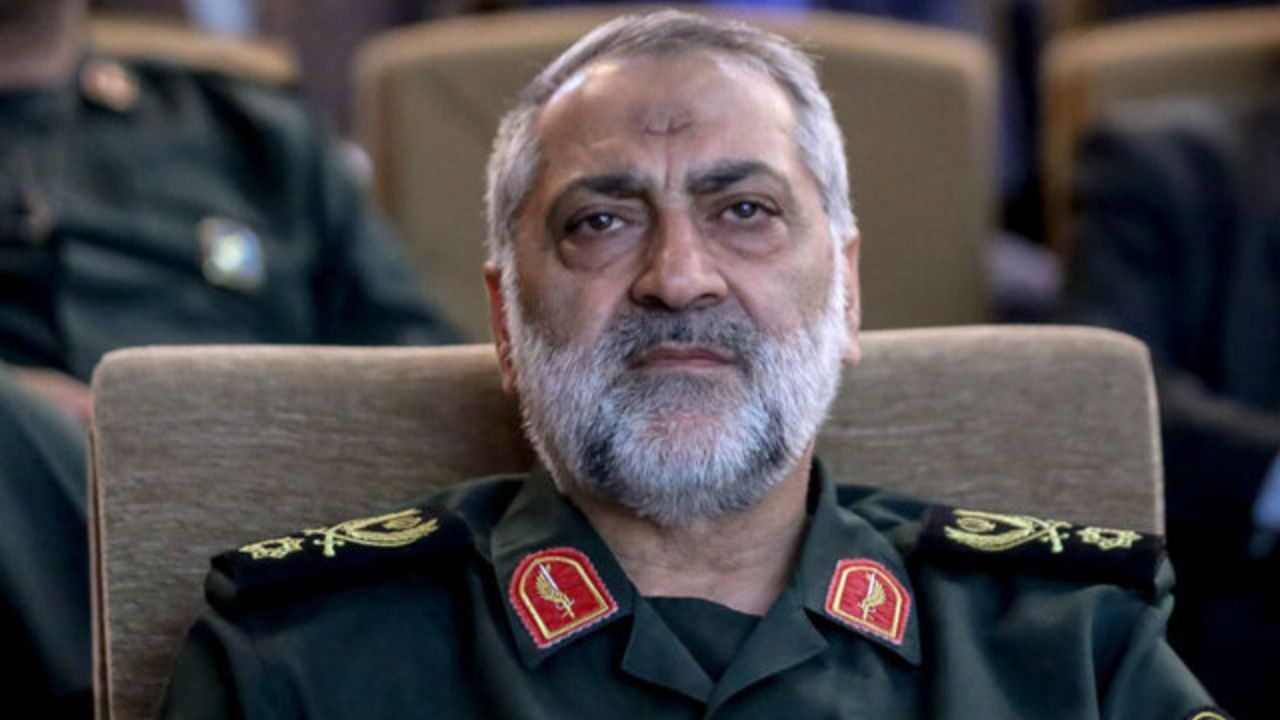 نیروهای مسلح خود را برای یک دفاع همه جانبه آماده می‌کند/ نیروهای مسلح ایران تمام قد وارد موضوع مقابله با کرونا شدند/ آمریکا تعرضی به آبهای ایران کند، محکم‌تر سیلی خواهند خورد