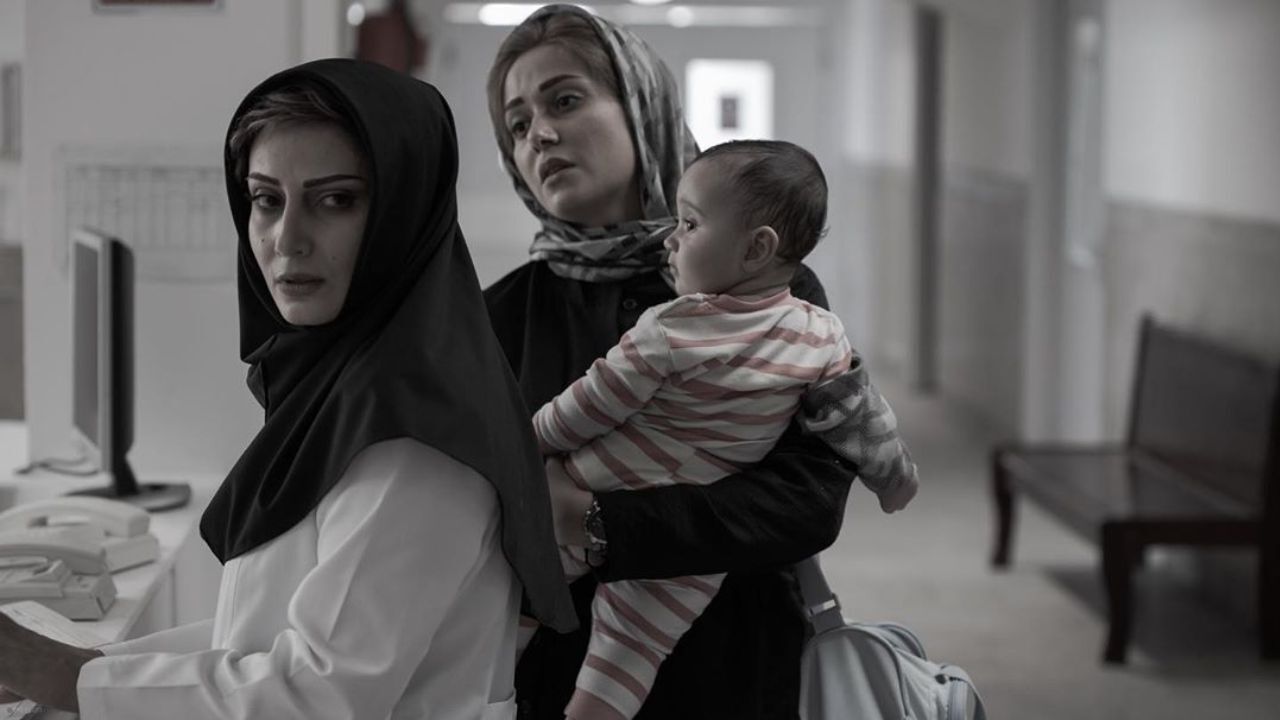 «سه کام حبس» مناسب اکران آنلاین نیست/منتظر بازگشایی سینماها هستیم