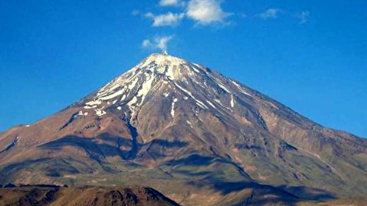 زلزله تهران به آتشفشان دماوند مربوط است؟