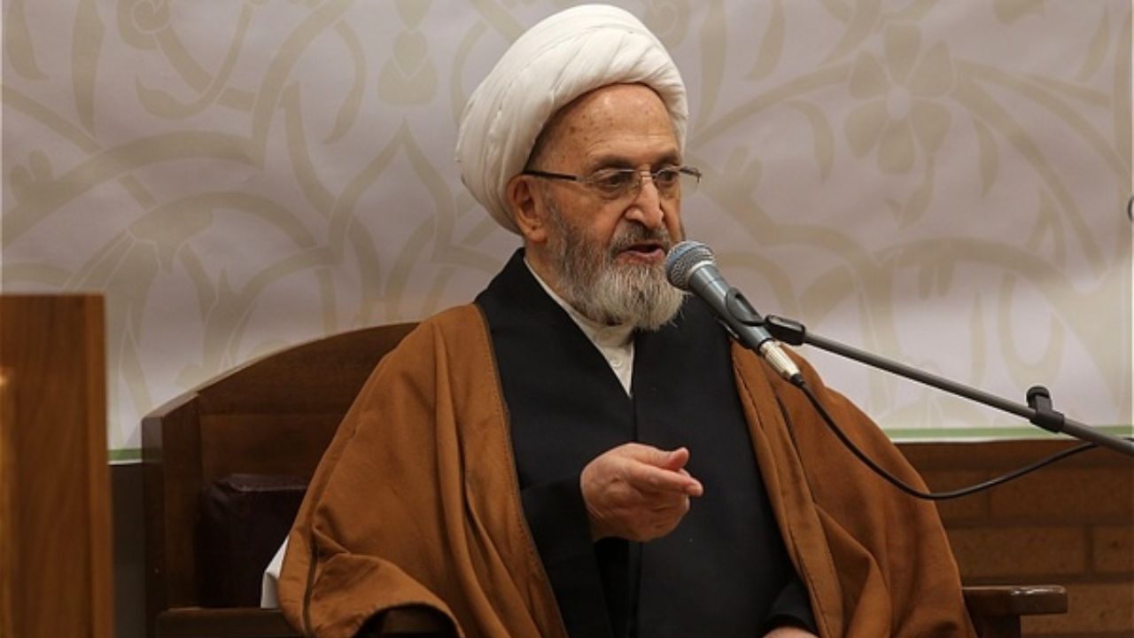 تشکر آیت الله جعفر سبحانی از علی لاریجانی