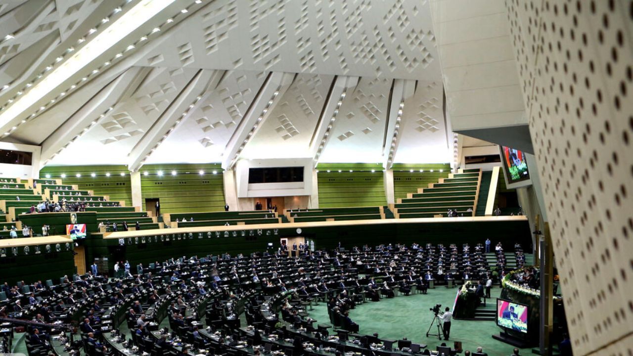 اولین تقابل احمدی‌نژادی‌ها با قالیباف