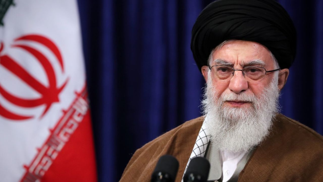رهبر انقلاب فردا با امت اسلامی سخن می‌گویند