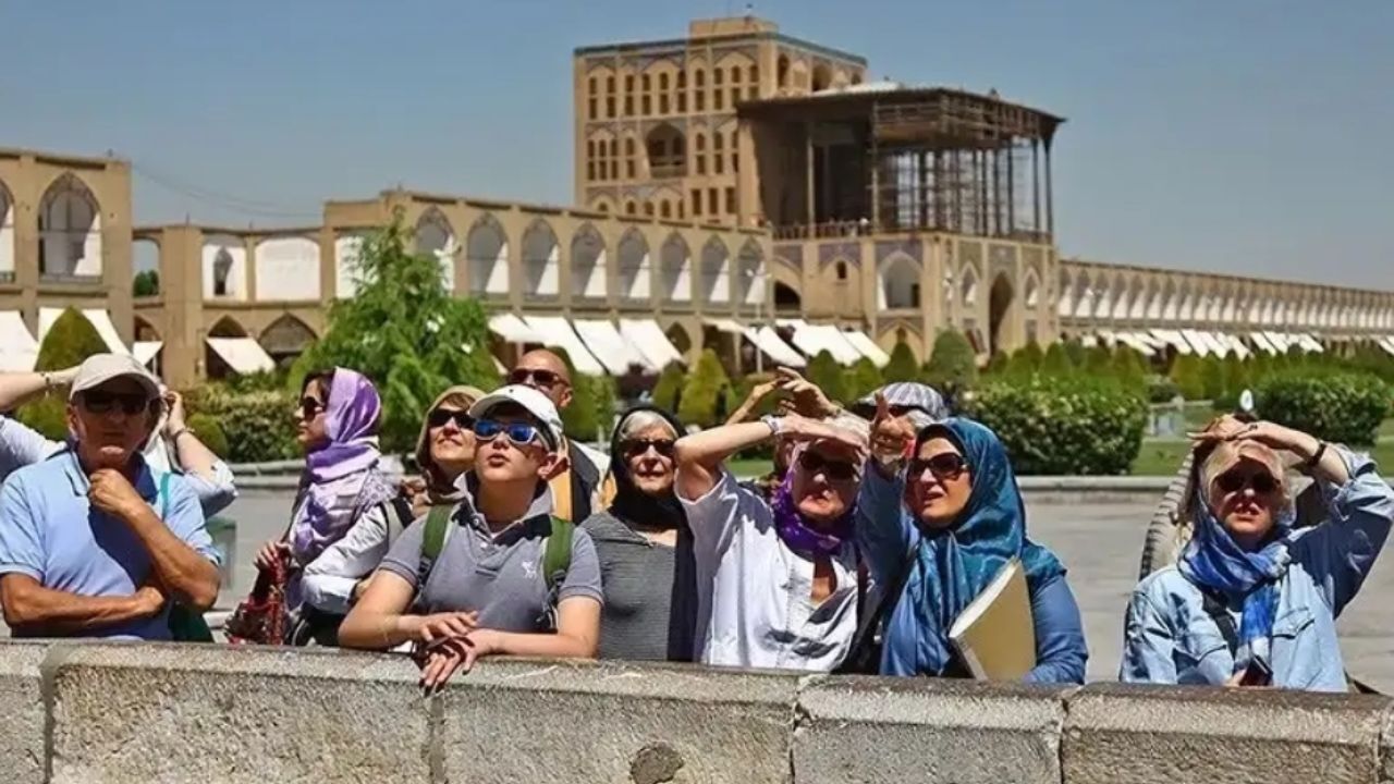 ورود گردشگران خارجی به کشور؛ به زودی