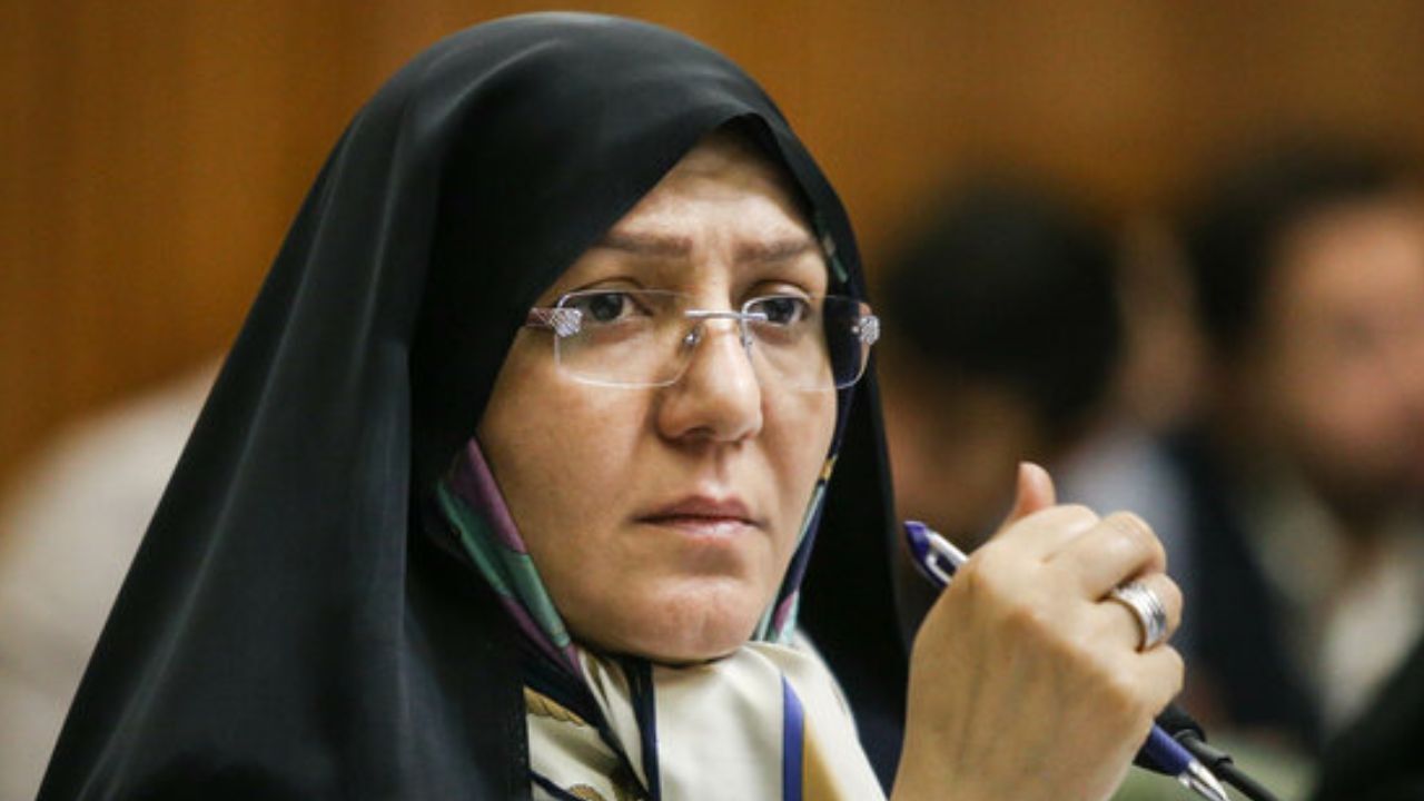 شهردار درباره واگذاری دستگاه زباله‌سوز به قم پاسخگو باشد