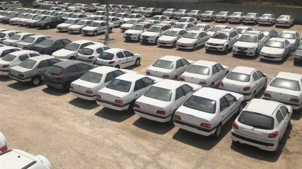 چرا خودرو سازان یک میلیارد دلار پول دریافت کردند؟