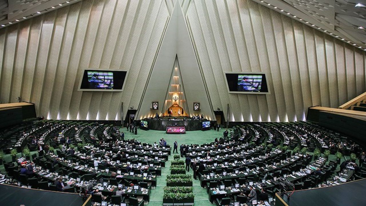 مجلسی که نمایندگان نمی‌دانند وظیفه اصلی آنها چیست؟