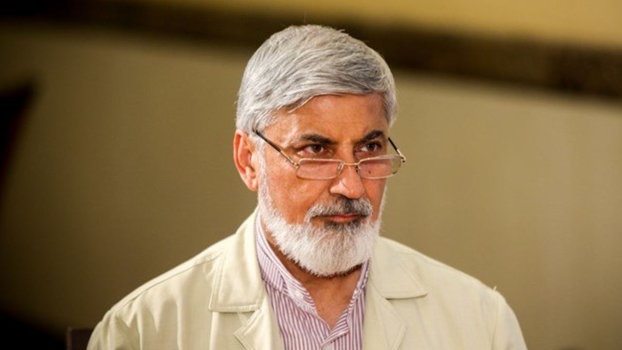 احمدی‌نژاد به لحاظ قانون اساسی می‌تواند کاندیدای 1400 شود
