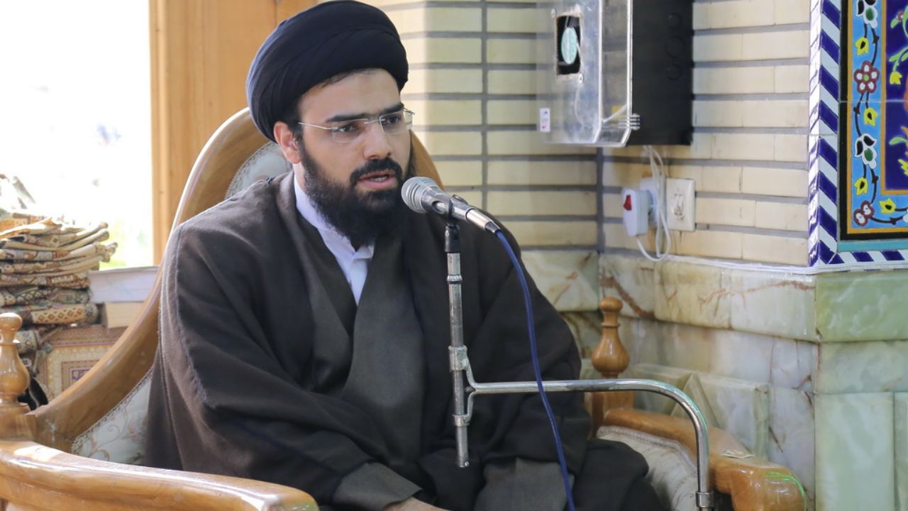 باید از دستاورد مهم و تاریخی امام خمینی (ره) نگهداری کنیم