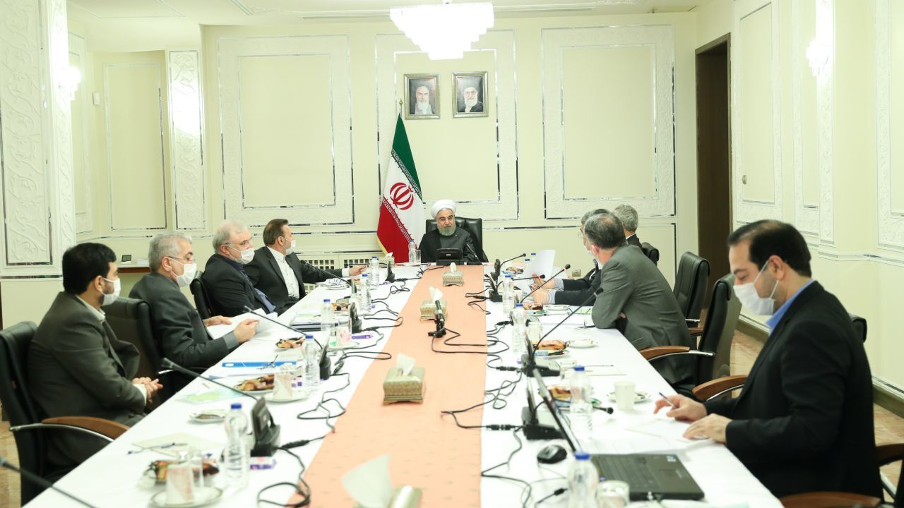 مردم باید زندگی خود را با کرونا در هر شرایطی سازگار کنند
