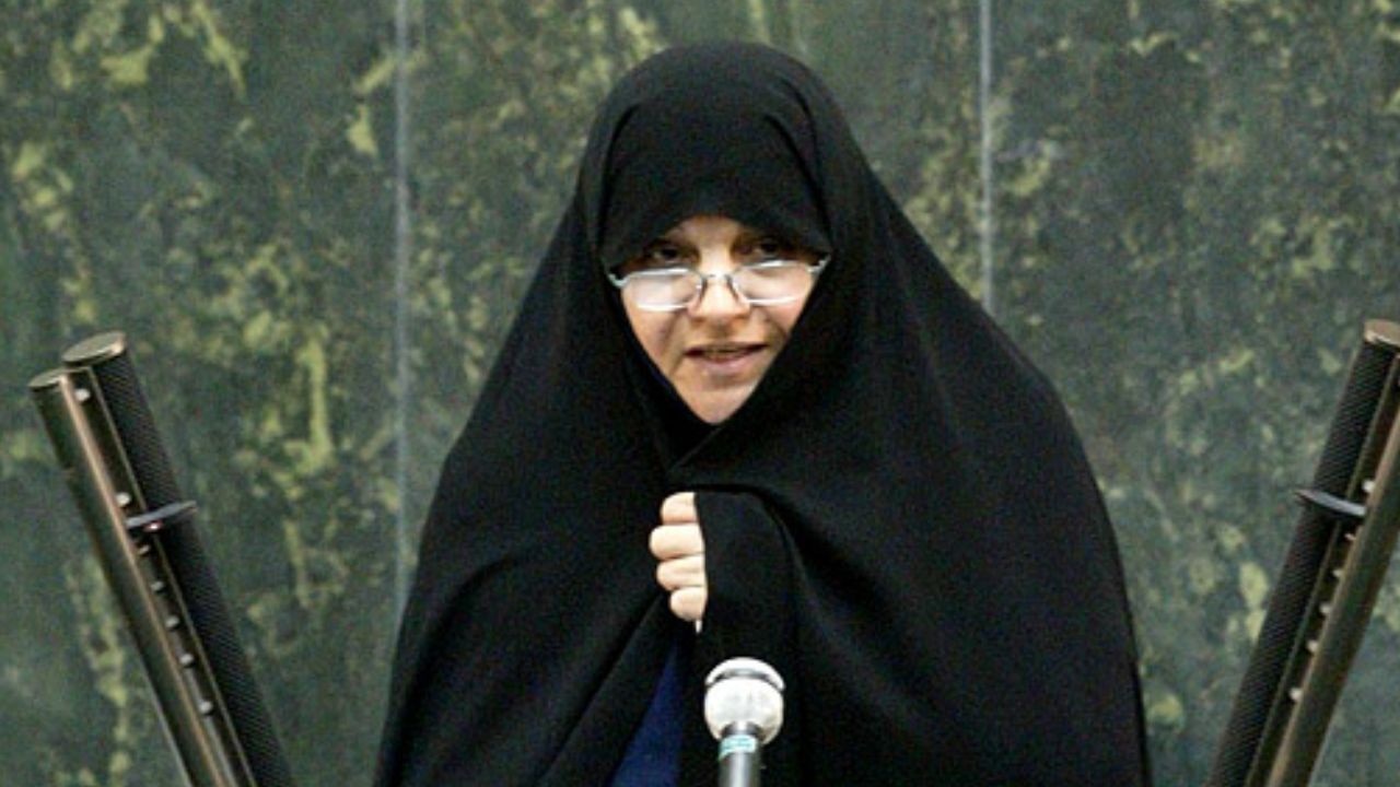 منافقین متصل به شبکه العربیه درباره جعلی‌بودن مدرک من حرف می‌زنند/ اصلا مدرک دکتری ندارم