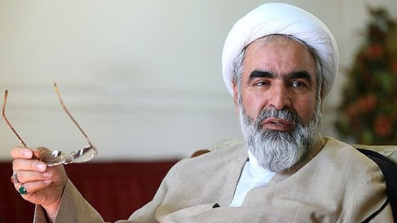 انگشت اتهام در مرگ منصوری به سمت پلیس بین‌الملل است/ برای جمهوری اسلامی زنده‌بودن آقای منصوری مهم بود
