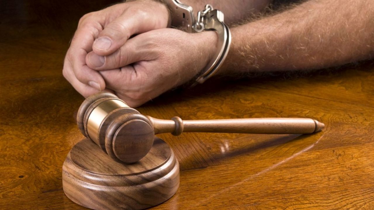 بازداشت 30 نفر از عناصر کلیدی دلالان ارزی تهران