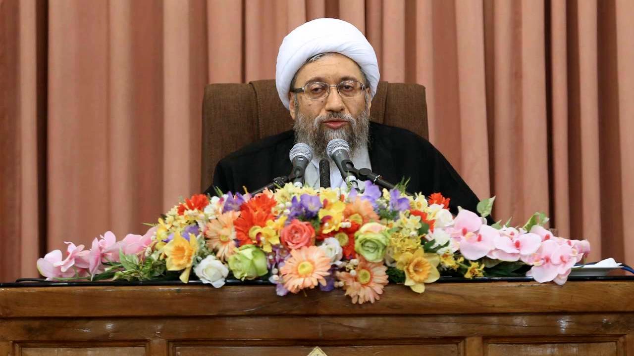 تقدیم ماحصل بررسی کمیسیون ویژه بررسی مشکلات اقتصادی کشور به رهبری