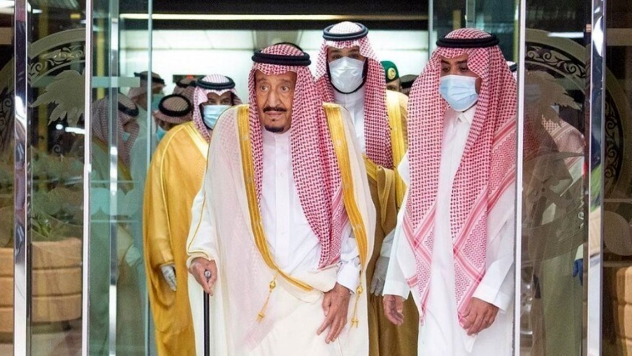 ملک سلمان از بیمارستان مرخص شد + تصویر