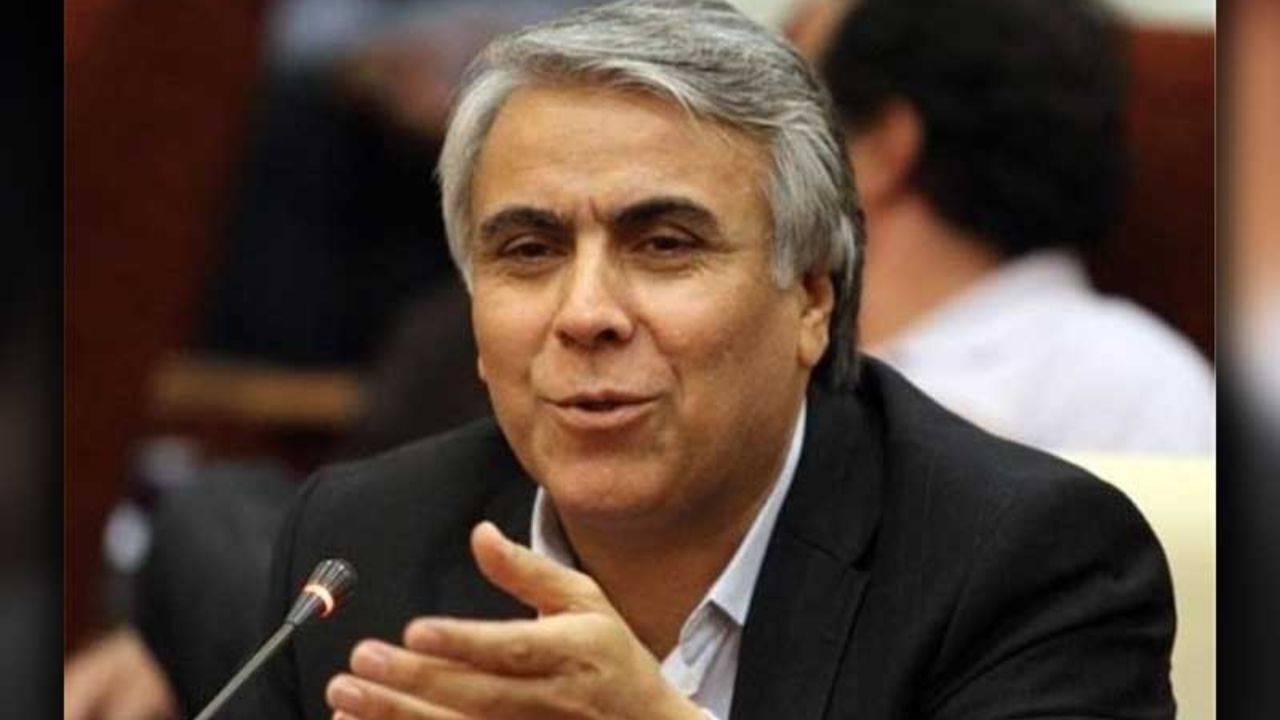 این روزها افرادی با زبان بازی و چاپلوسی به جرگه تهیه‌کنندگی وارد می‌شوند
