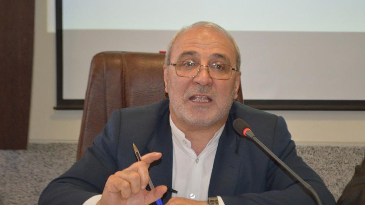 گشایش اقتصادی دولت پیش‌خور کردن منابع کشور است / می‌خواهند زمین سوخته به دولت بعدی تحویل دهند