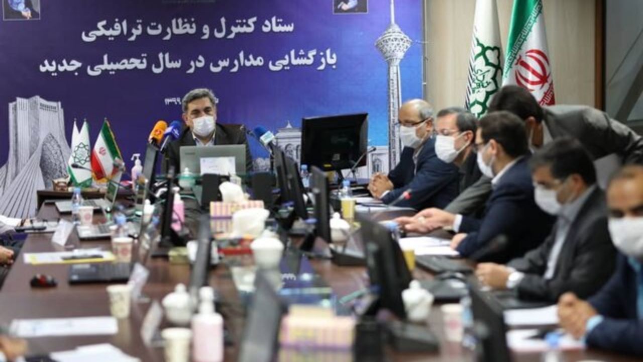پایش ترافیک تهران در سال تحصیلی جدید با حضور پیروز حناچی