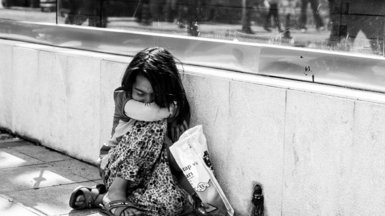 عزل رئیس و معاون یک اداره بهزیستی به دلیل نگهداری کودکان کار در زیرزمین