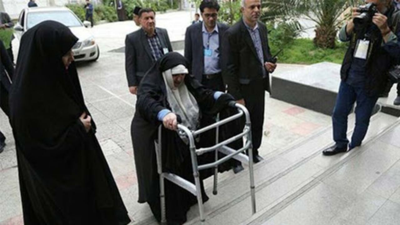 آیا با تفسیر جدید از «رجال سیاسی» «زنان» می‌توانند کاندیدا شوند؟ / کدام زنان ایرانی می‌توانند رئیس‌جمهور شوند؟ / واژه خانم رئیس‌جمهور در کشور محقق می‌شود؟