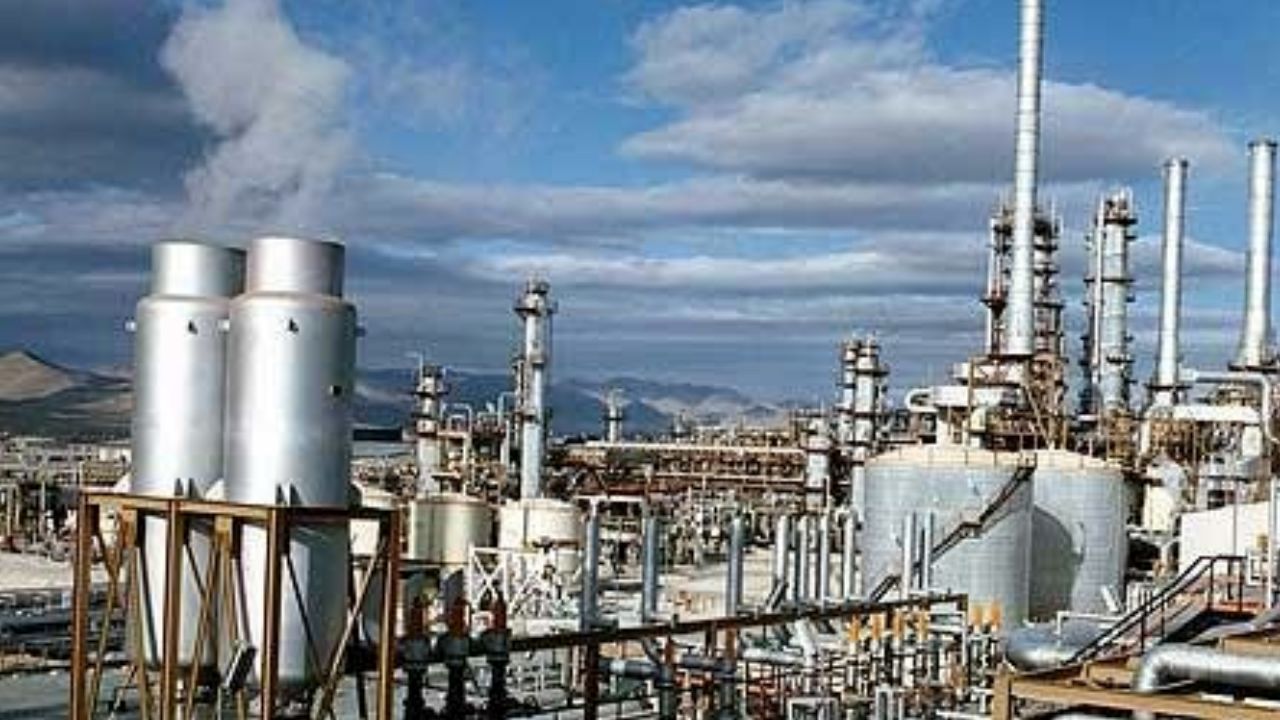 مشکلات پتروشیمی‌ها در کمیسیون اصل نود مجلس بررسی می‌شود