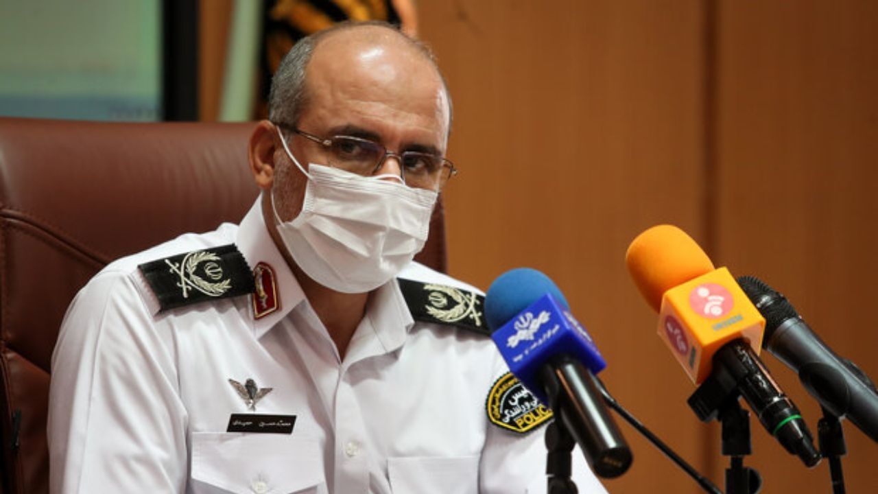 برخورد پلیس با وانت بارهای دوره گرد و دستفروش