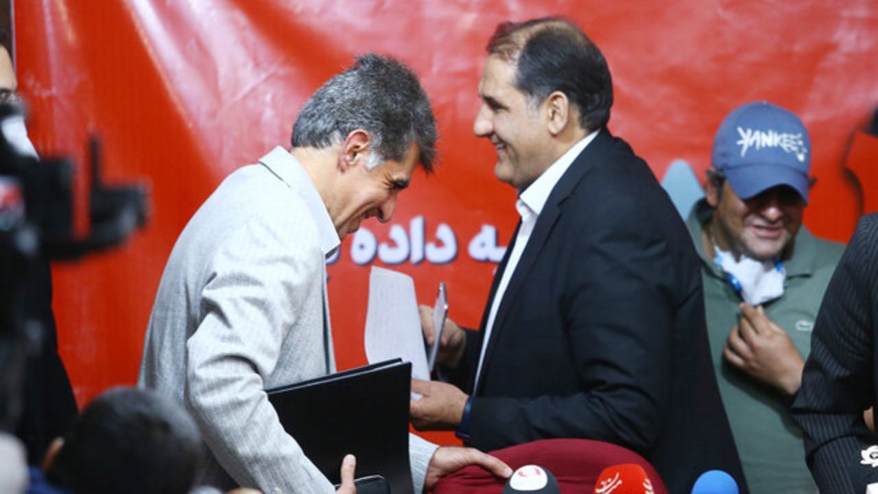 نگاهی به جزئیات الحاقیه قرارداد پرسپولیس و کارگزار / سر پرسپولیس کلاه رفت + سند
