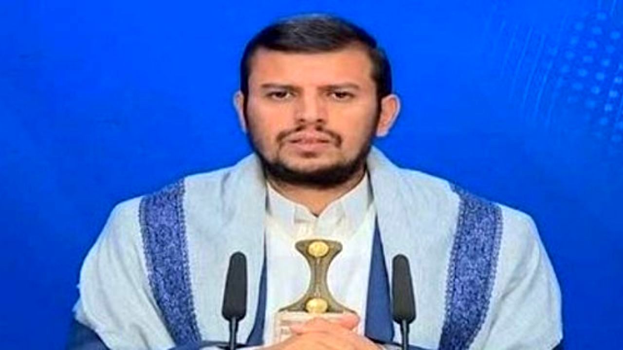 ماکرون عروسک دست صهیونیست‌ها است