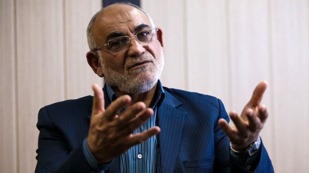 ریشه ظهور رفتارهای پوپولیستی در پارلمان کجاست؟ / مظفر: تفکر پوپولیستی، به نهاد مجلس آسیب می‌زند