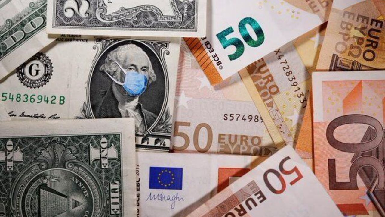 کاهش ارزش دلار در بازار جهانی