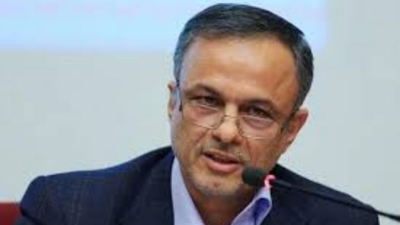 ما تامین کننده نهاده های دامی هستیم/ مسئولیت گوشت قرمز و مرغ بر عهده وزارت جهاد است