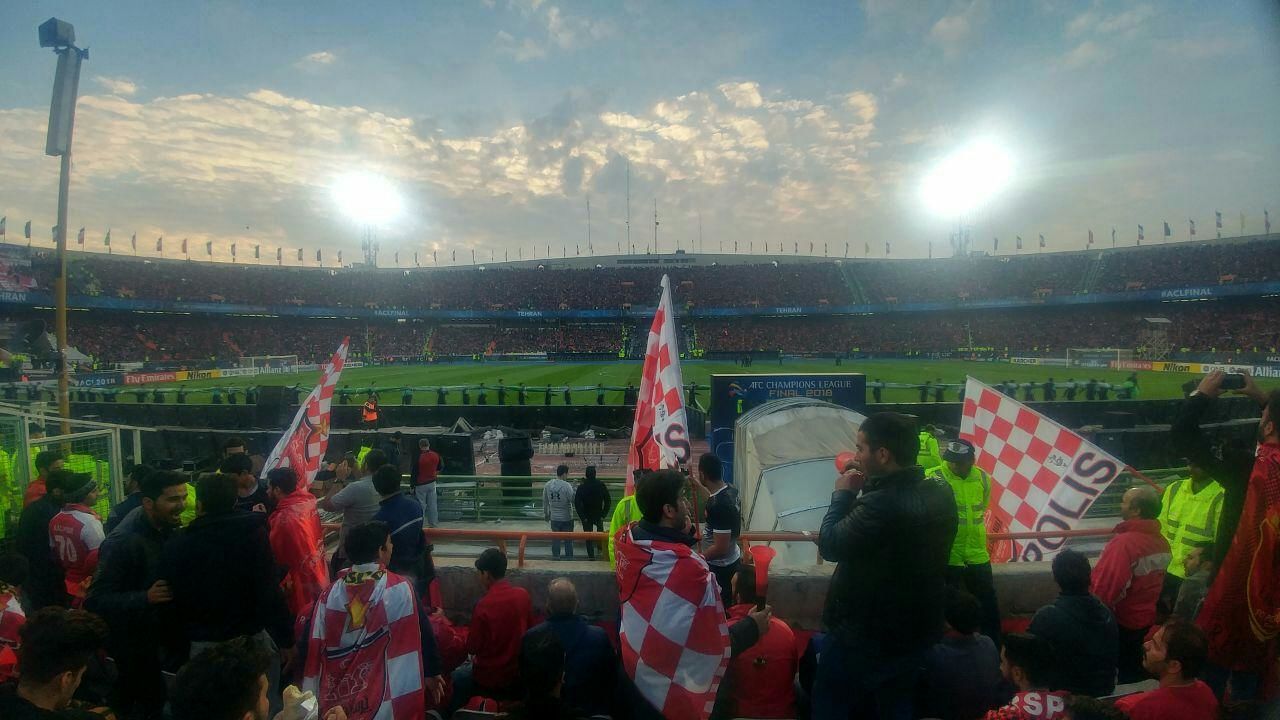واکسن کرونا، تماشاگران را به ورزشگاه‌ها باز می‌گرداند؟