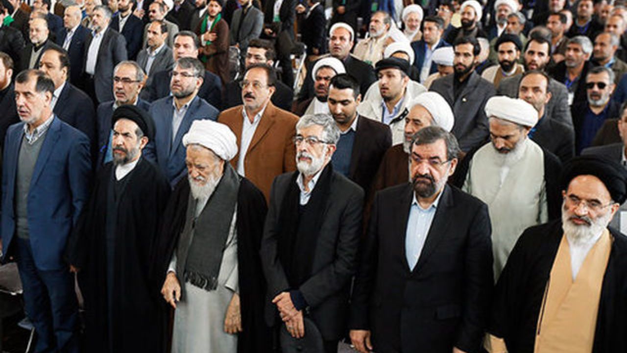 ماجرای هیات 17 نفره اصولگرایان چیست؟ / آیا اصولگرایان زیر چتر جامعه روحانیت به وحدت می‌رسند؟