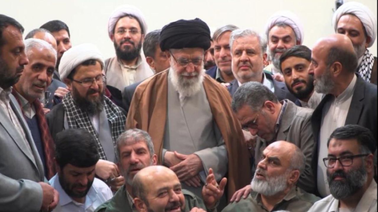 برای اولین‌بار / دفاع رهبر انقلاب از ساخت فیلم «مارمولک»+ ویدئو