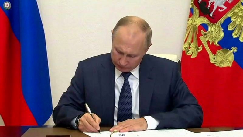 پوتین سال 2020 را با قوانین جدید برای سرکوب رسانه ها به پایان رساند