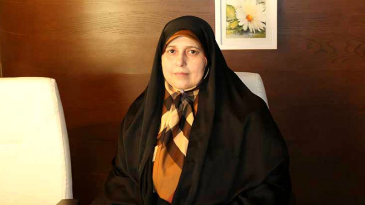 طعنه پروانه سلحشوری به اصولگرایان: مردم می‌دانند چه کسانی و در کدام دوران با چمدان‌های دلار از کشور فرار کردند / تندروها از کاندیداتوری ظریف و لاریجانی می‌ترسند